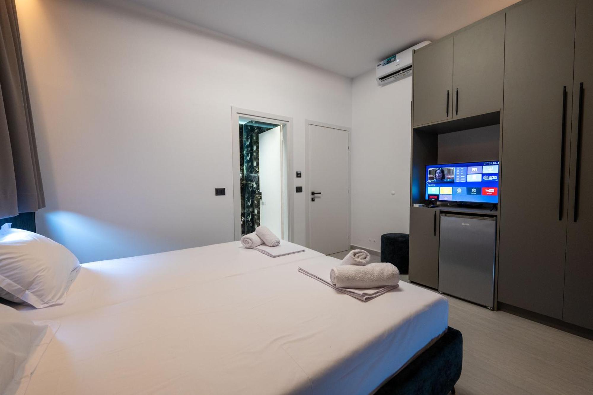 Euphoria Apartments Sarandë Exterior foto