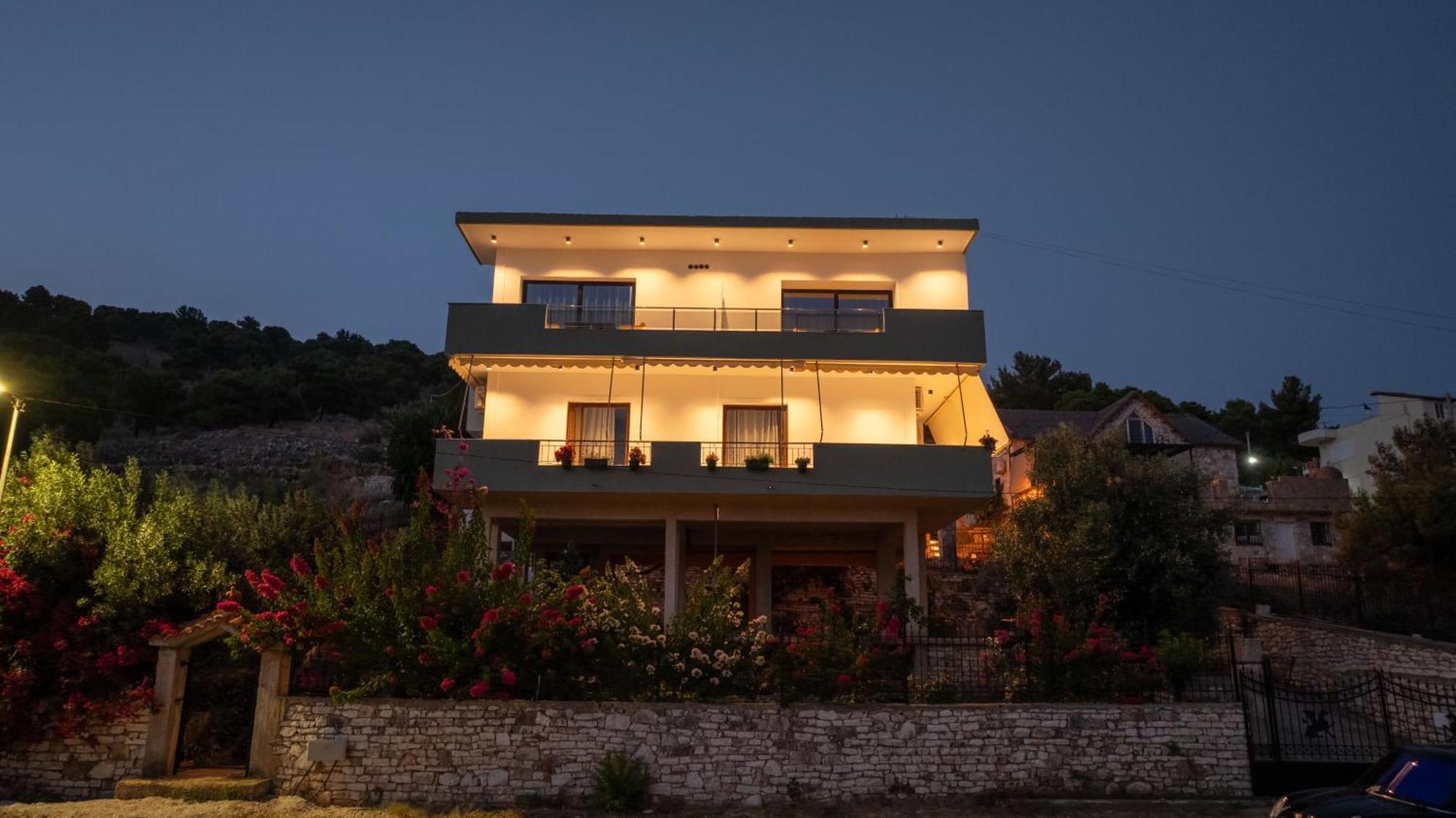 Euphoria Apartments Sarandë Exterior foto