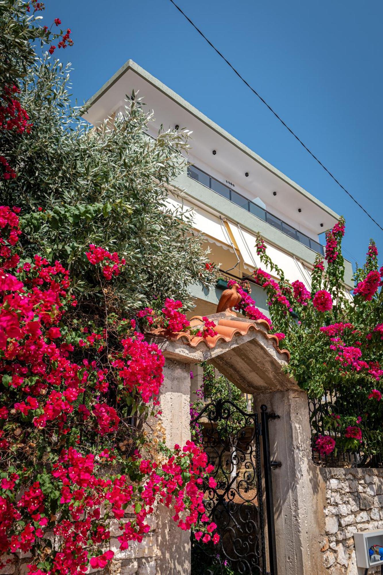Euphoria Apartments Sarandë Exterior foto